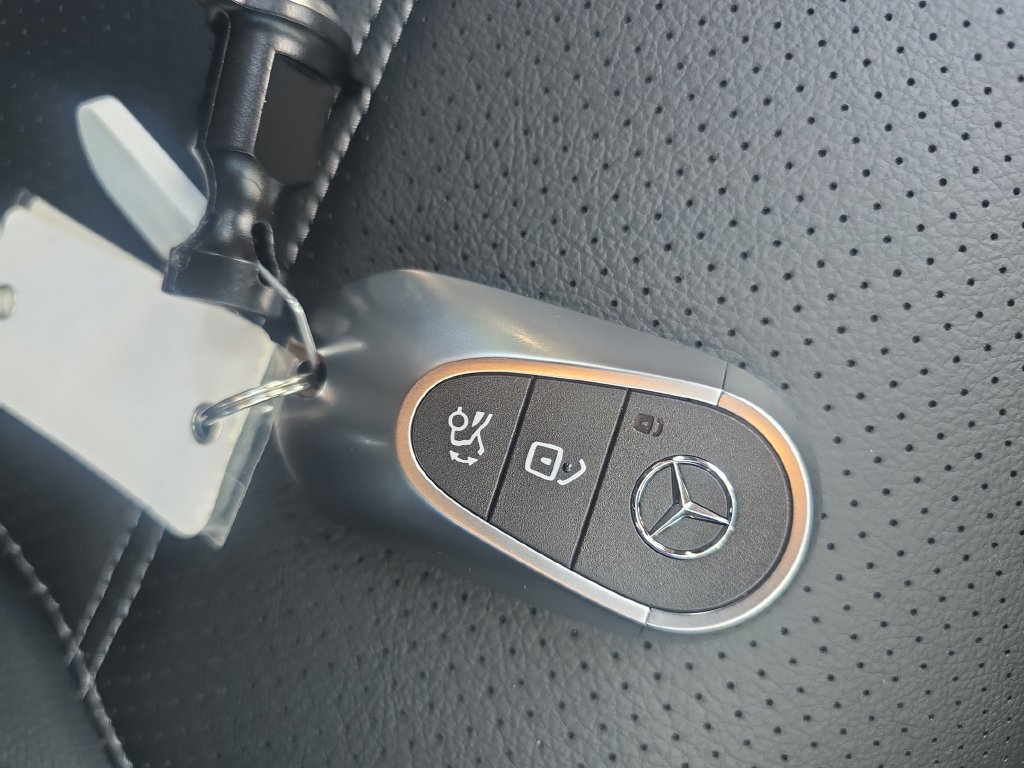New 2026 Mercedes-Benz GLC 300 4MATIC image 29