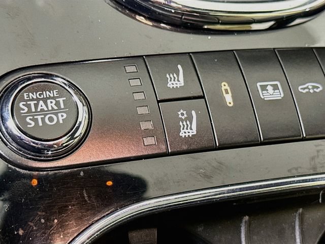 Used 2014 Bentley Flying Spur W12 AWD/4WD image 25