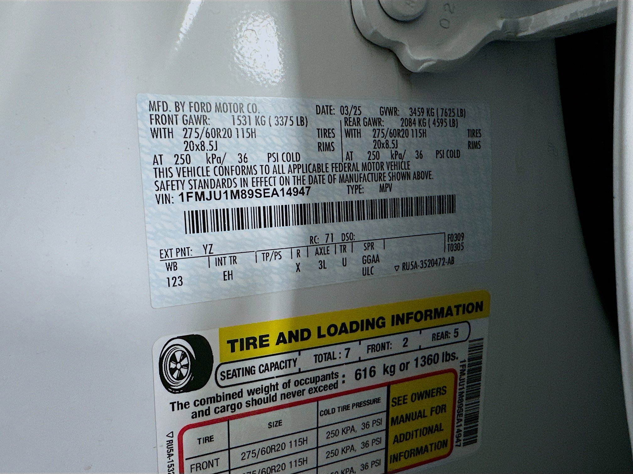 Used 2025 Ford Expedition Platinum image 16