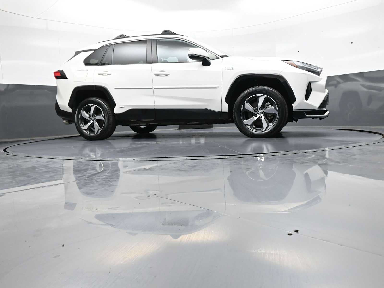 Used 2023 Toyota RAV4 SE w/ Weather & Moonroof Package AWD/4WD image 30