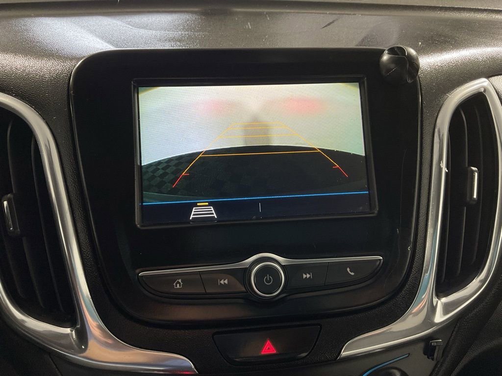 Used 2019 Chevrolet Equinox LT image 2