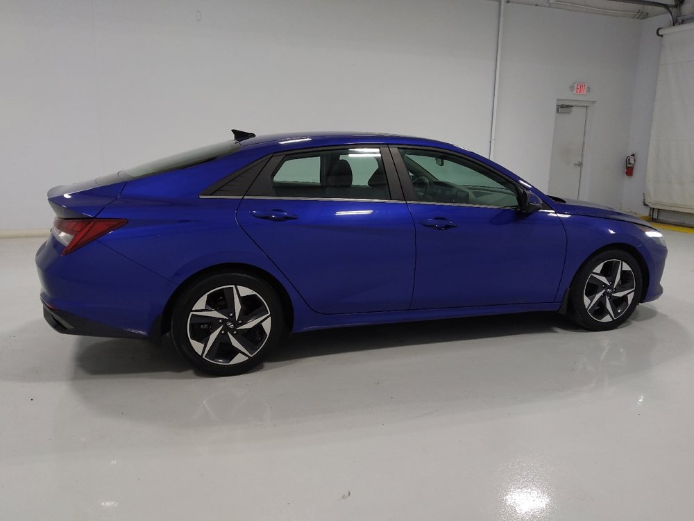 Used 2022 Hyundai Elantra SEL w/ Convenience + Premium Package FWD image 10