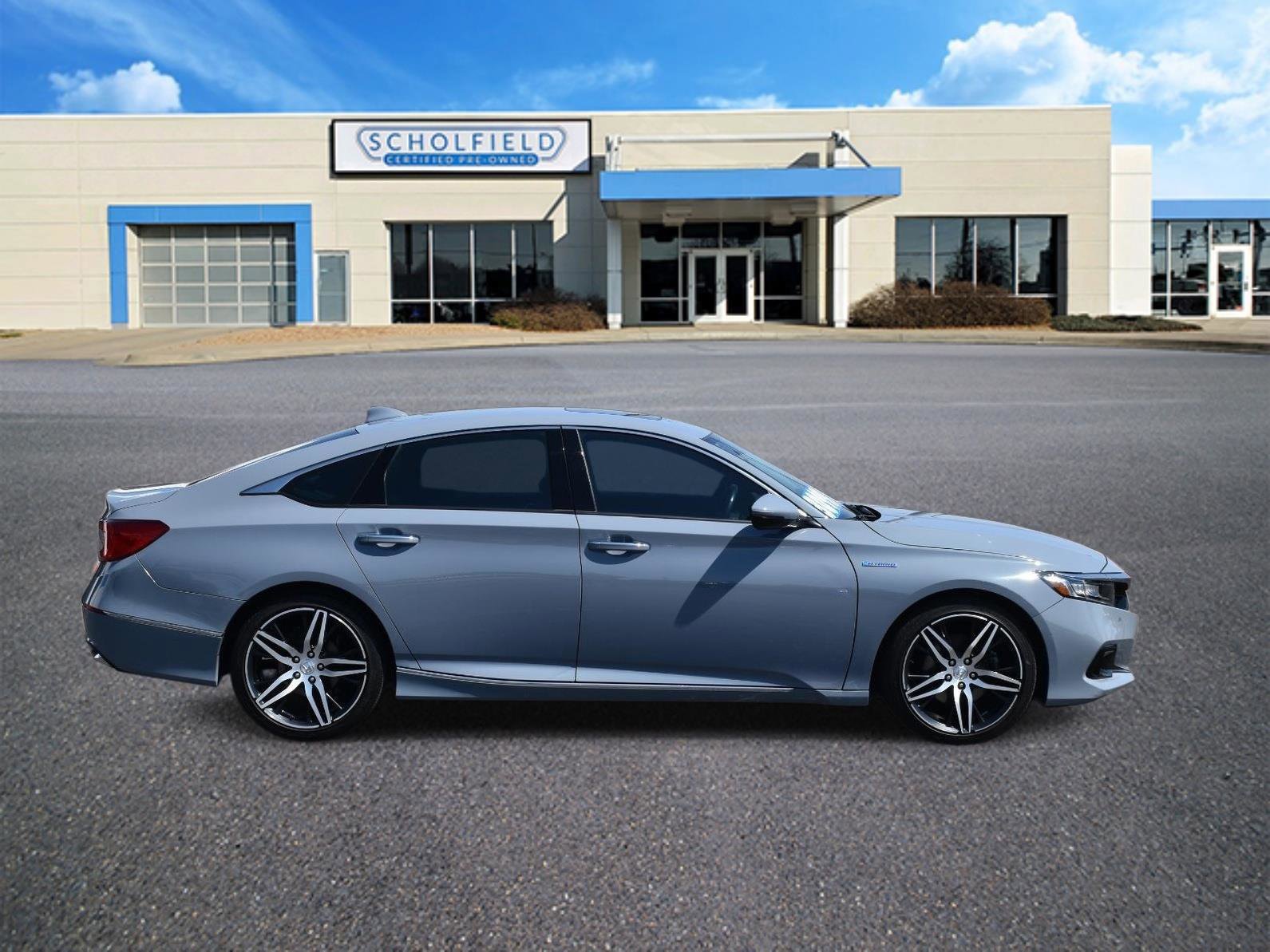 Used 2022 Honda Accord Touring image 2