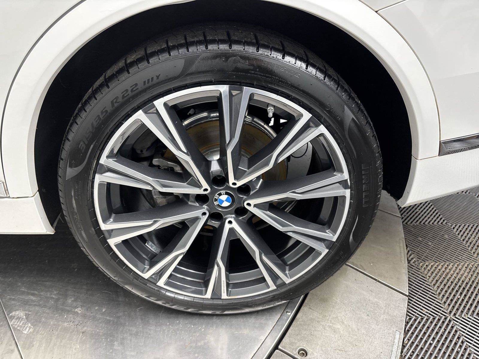 Used 2021 BMW X7 xDrive40i w/ Parking Assistance Package AWD/4WD image 27