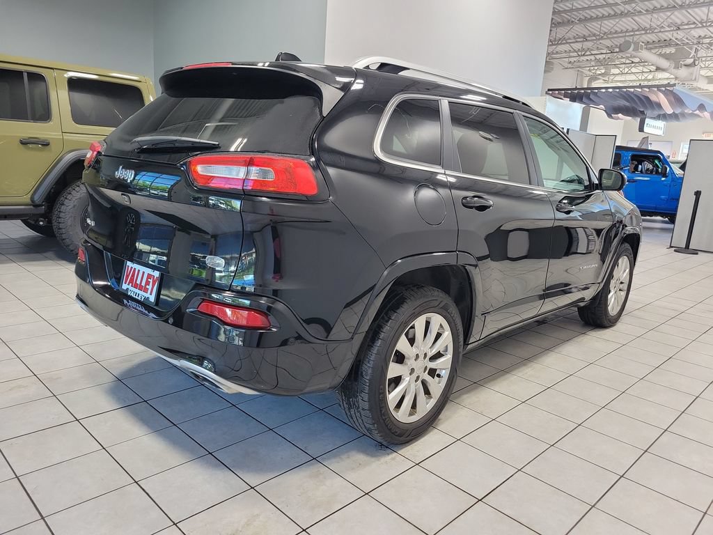 Certified 2018 Jeep Cherokee Overland w/ Technology Group AWD/4WD image 10