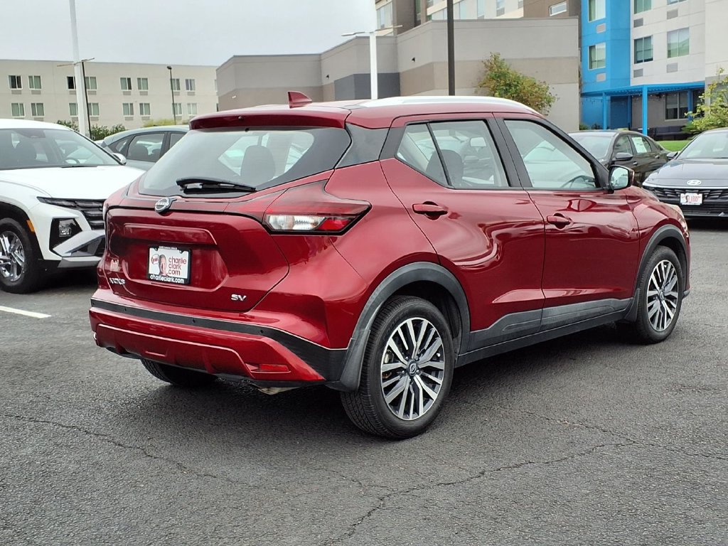 Used 2022 Nissan Kicks SV FWD image 5