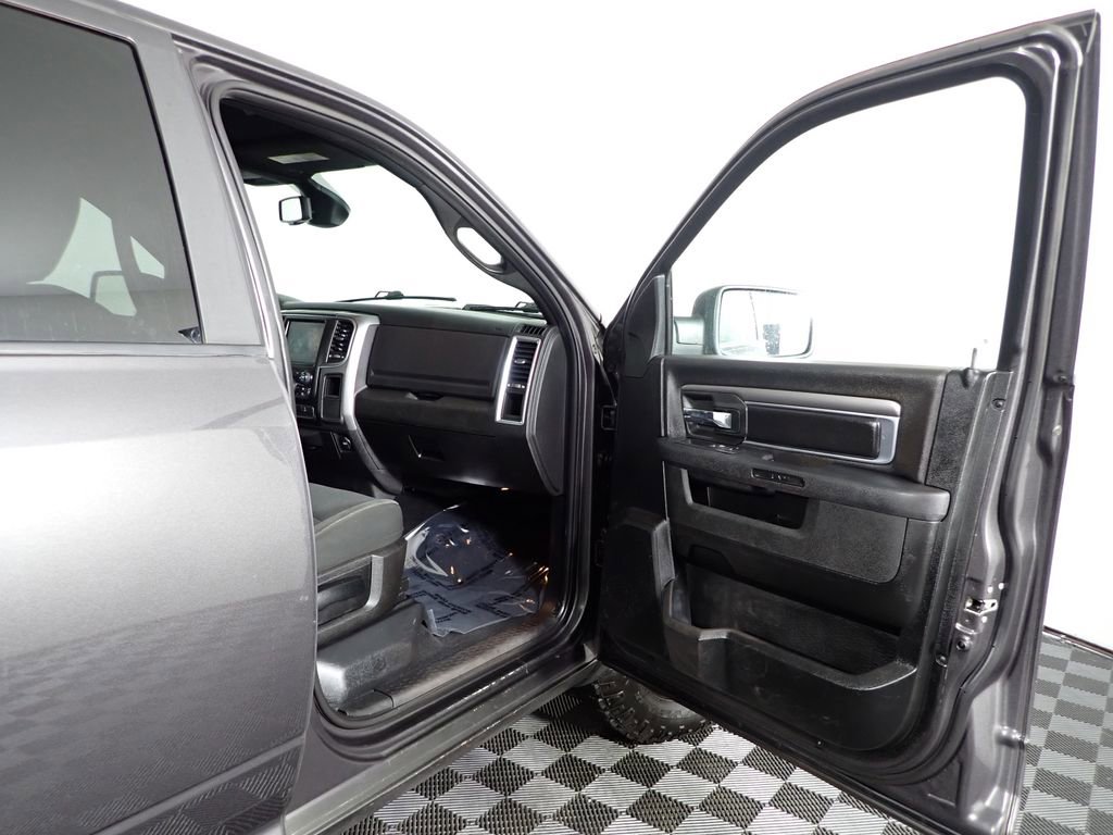Used 2022 RAM 1500 Classic Warlock AWD/4WD image 43