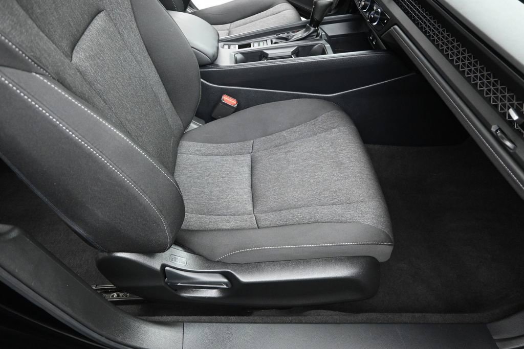 Certified 2025 Honda Accord SE image 11