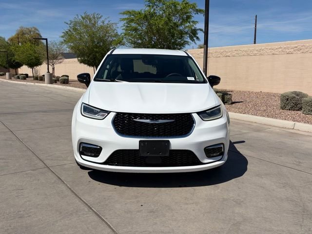 Certified 2024 Chrysler Pacifica Select image 5