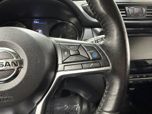 Used 2019 Nissan Rogue SV w/ Premium Package image 17
