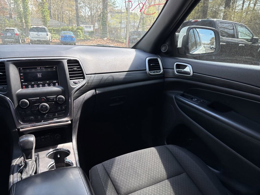 Used 2021 Jeep Grand Cherokee Laredo image 10