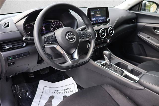 Used 2024 Nissan Sentra SV FWD image 10