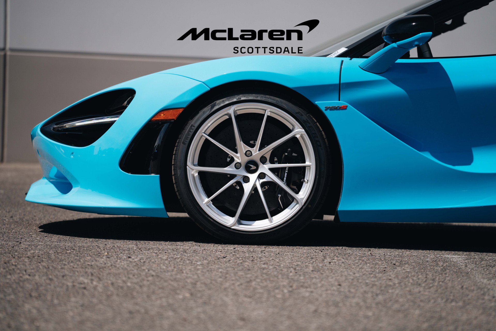 Used 2025 McLaren 750S Spider image 19