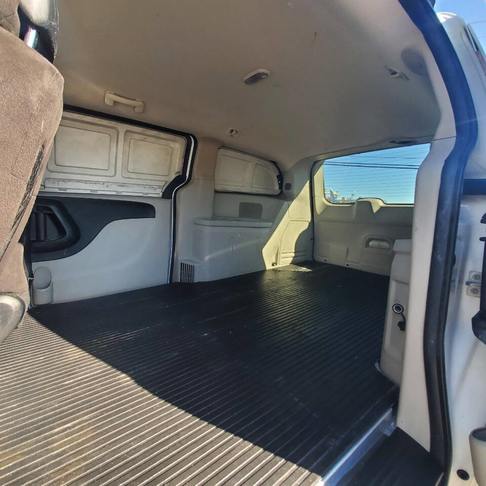 Used 2014 RAM C/V Tradesman image 22