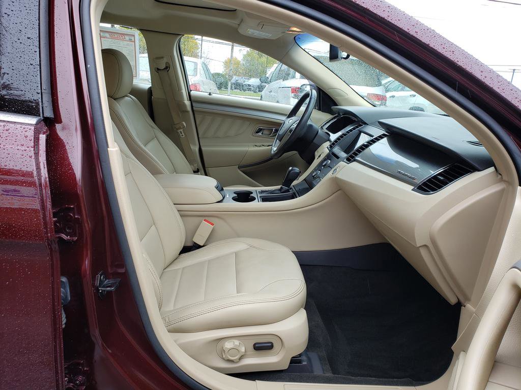 Used 2018 Ford Taurus SEL w/ Equipment Group 201A image 17
