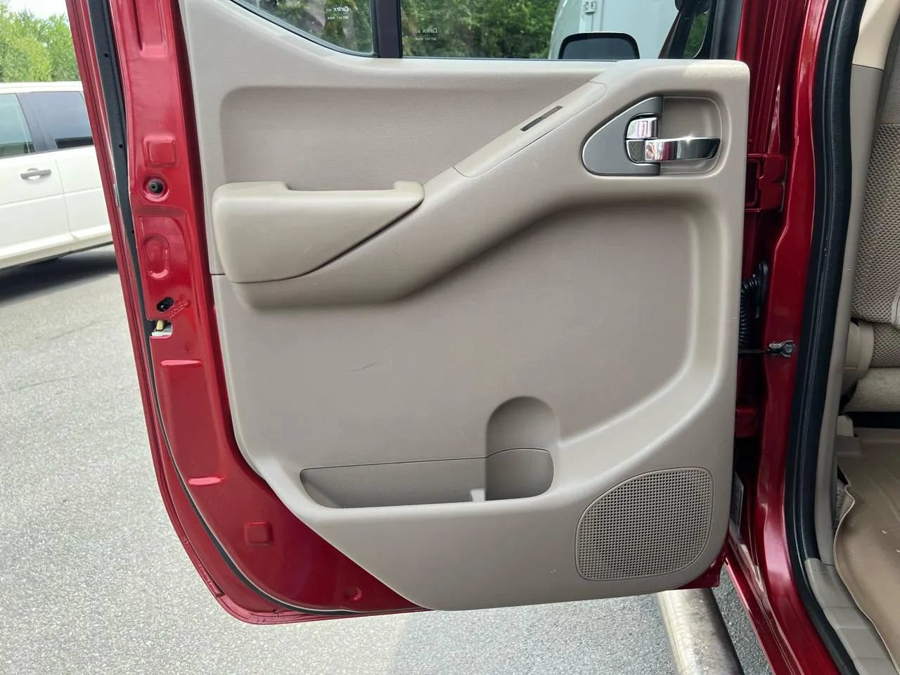 Used 2013 Nissan Frontier SV AWD/4WD image 27