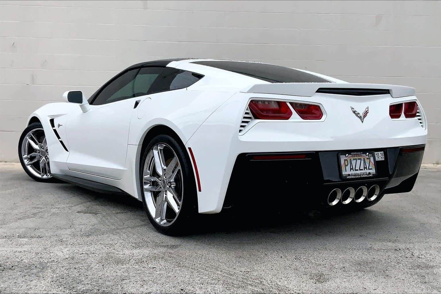 Used 2016 Chevrolet Corvette Stingray Coupe w/ 3LT Preferred Equipment Group RWD image 4
