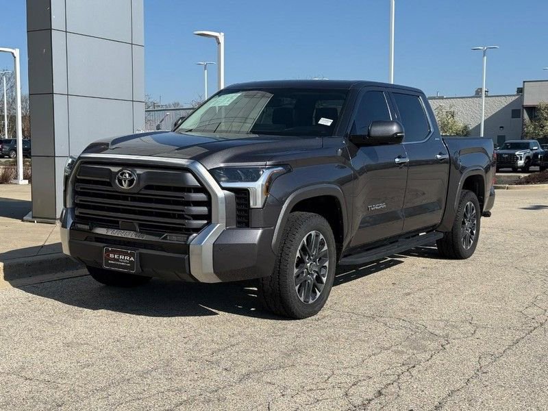 Used 2022 Toyota Tundra Limited w/ Power Package AWD/4WD image 7