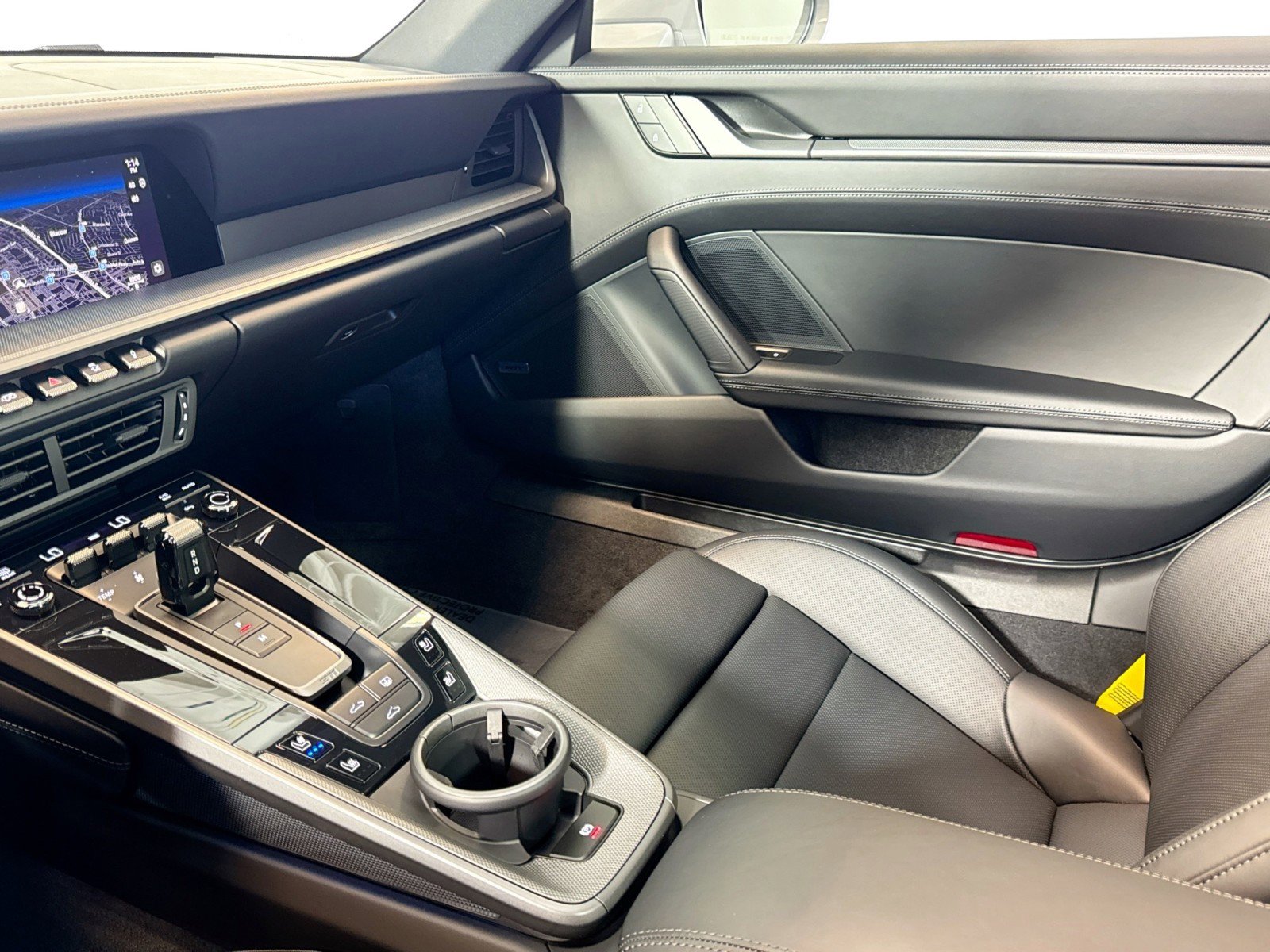 Used 2025 Porsche 911 Carrera image 21