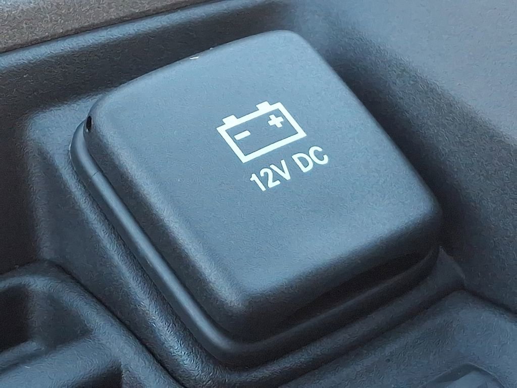 Used 2024 RAM 2500 Tradesman w/ Chrome Appearance Group image 25