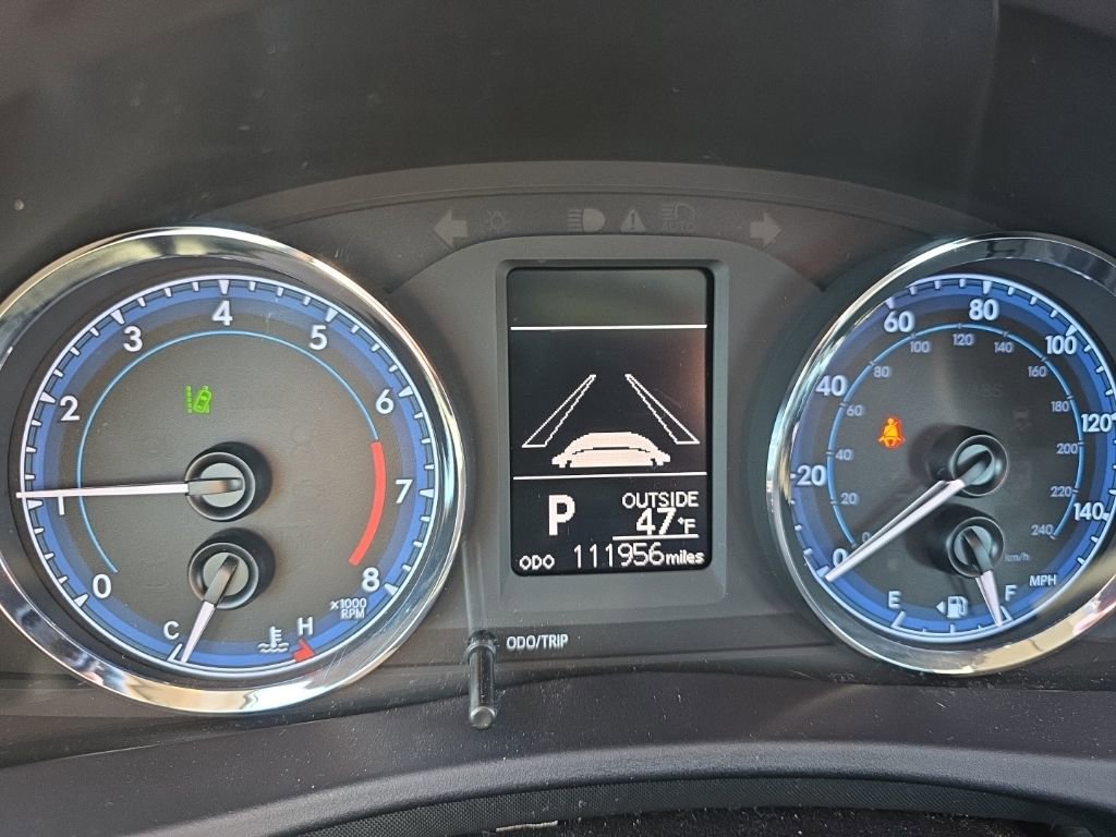 Used 2018 Toyota Corolla LE image 23