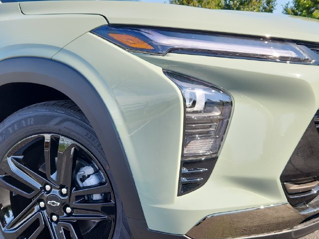 New 2026 Chevrolet Trax ACTIV w/ Sunroof Package FWD image 9