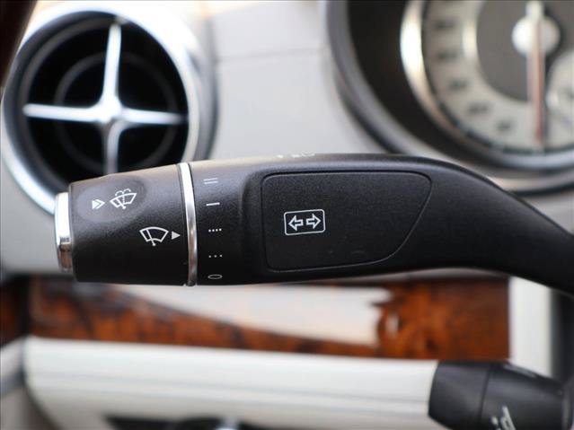 Used 2013 Mercedes-Benz SL 550 image 16