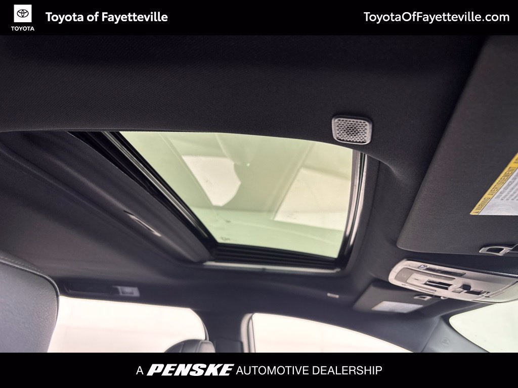 New 2026 Toyota Sienna Limited FWD image 3