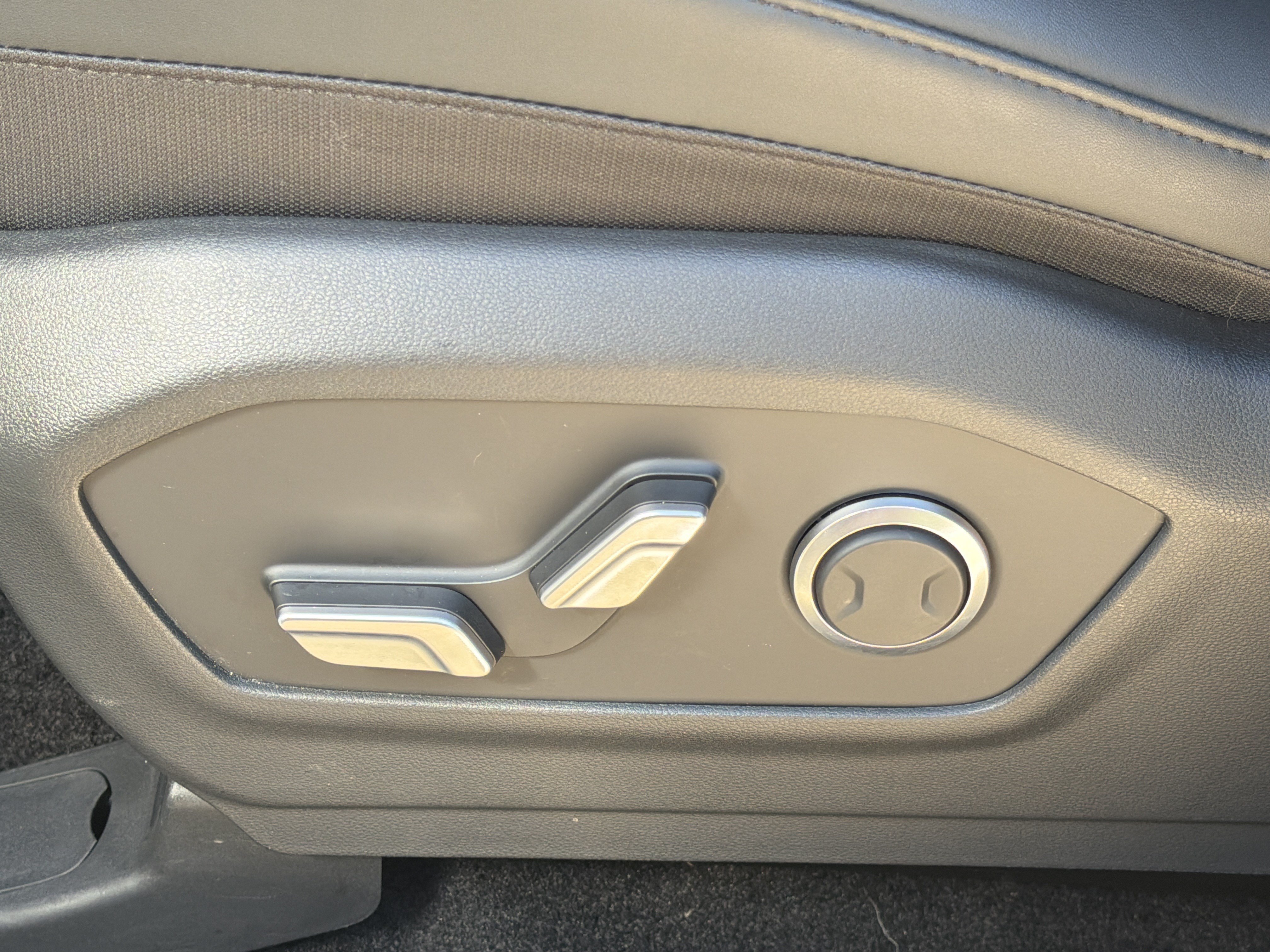 Used 2026 Hyundai Santa Fe SEL FWD image 15