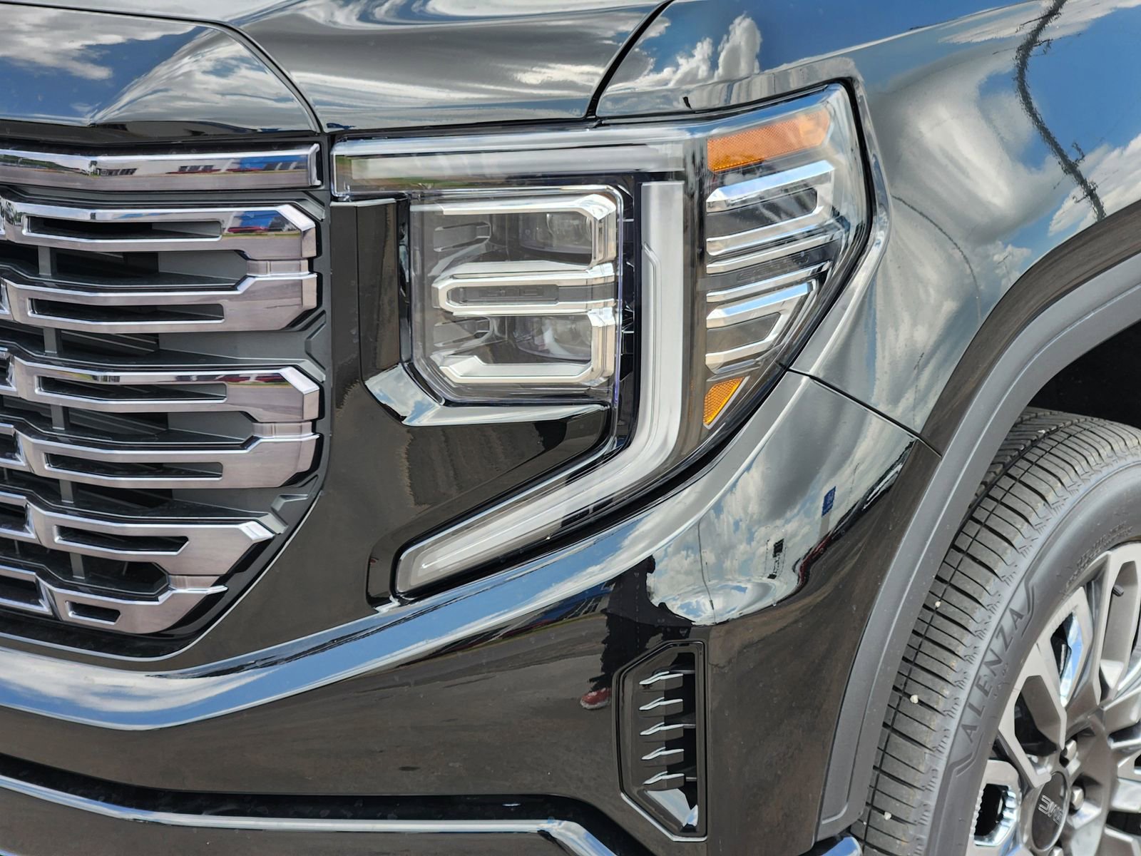 New 2025 GMC Sierra 1500 Denali Ultimate image 10