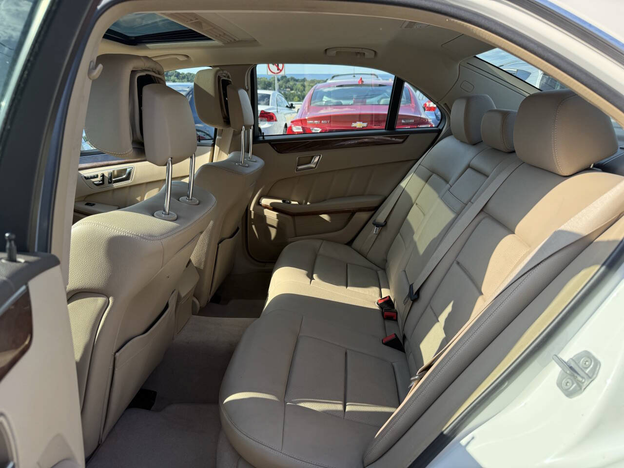 Used 2013 Mercedes-Benz E 350 BlueTEC Sedan image 15