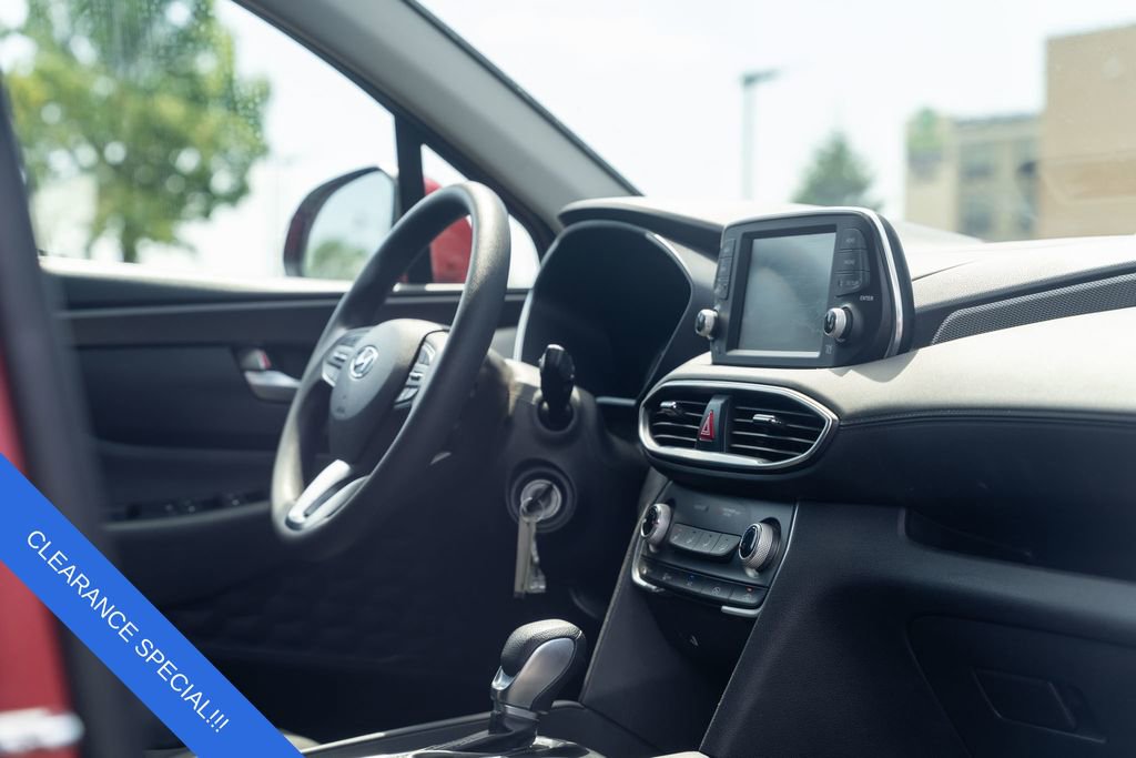 Used 2020 Hyundai Santa Fe SE image 11