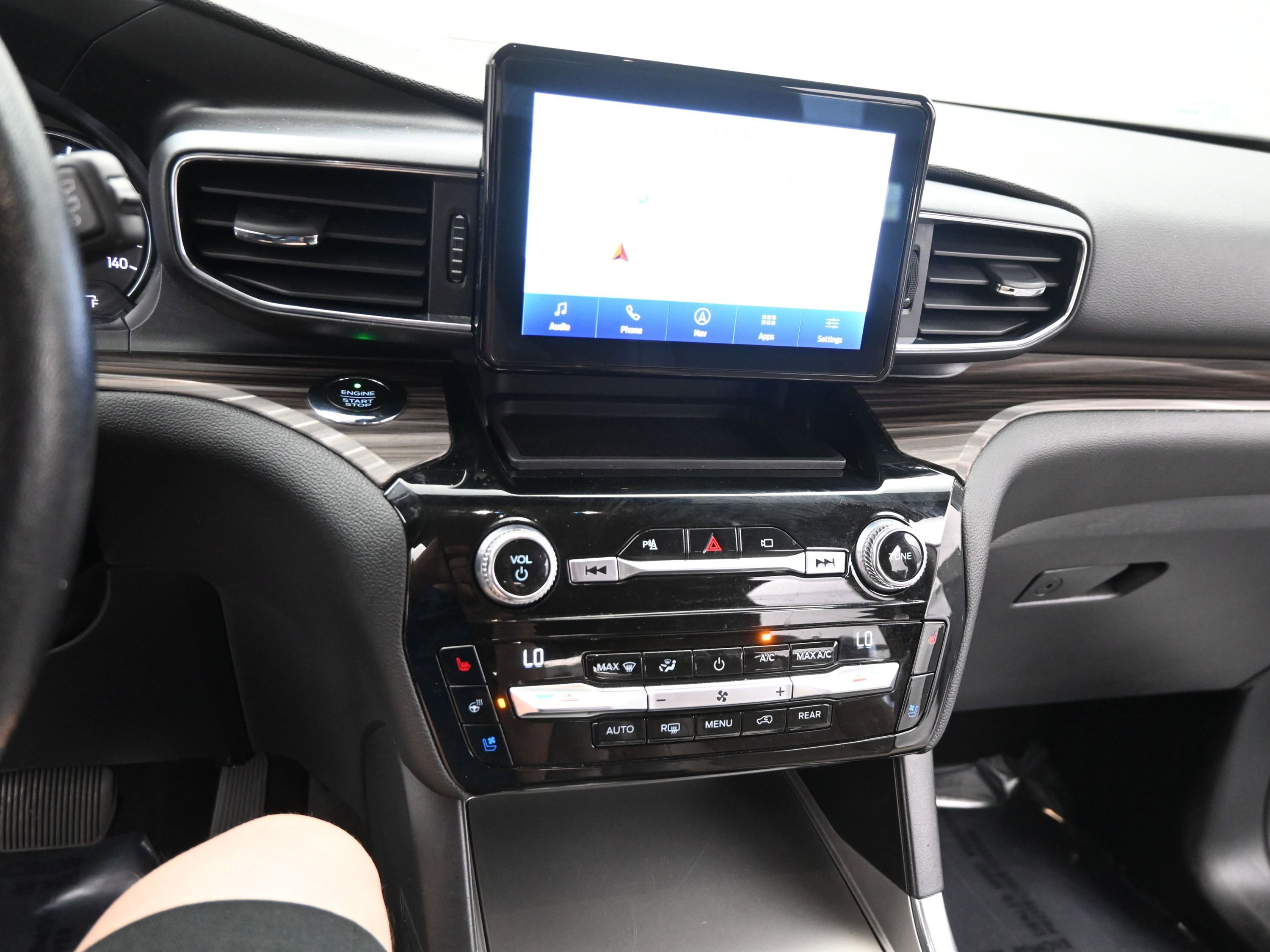 Used 2021 Ford Explorer Limited w/ Equipment Group 301A image 19