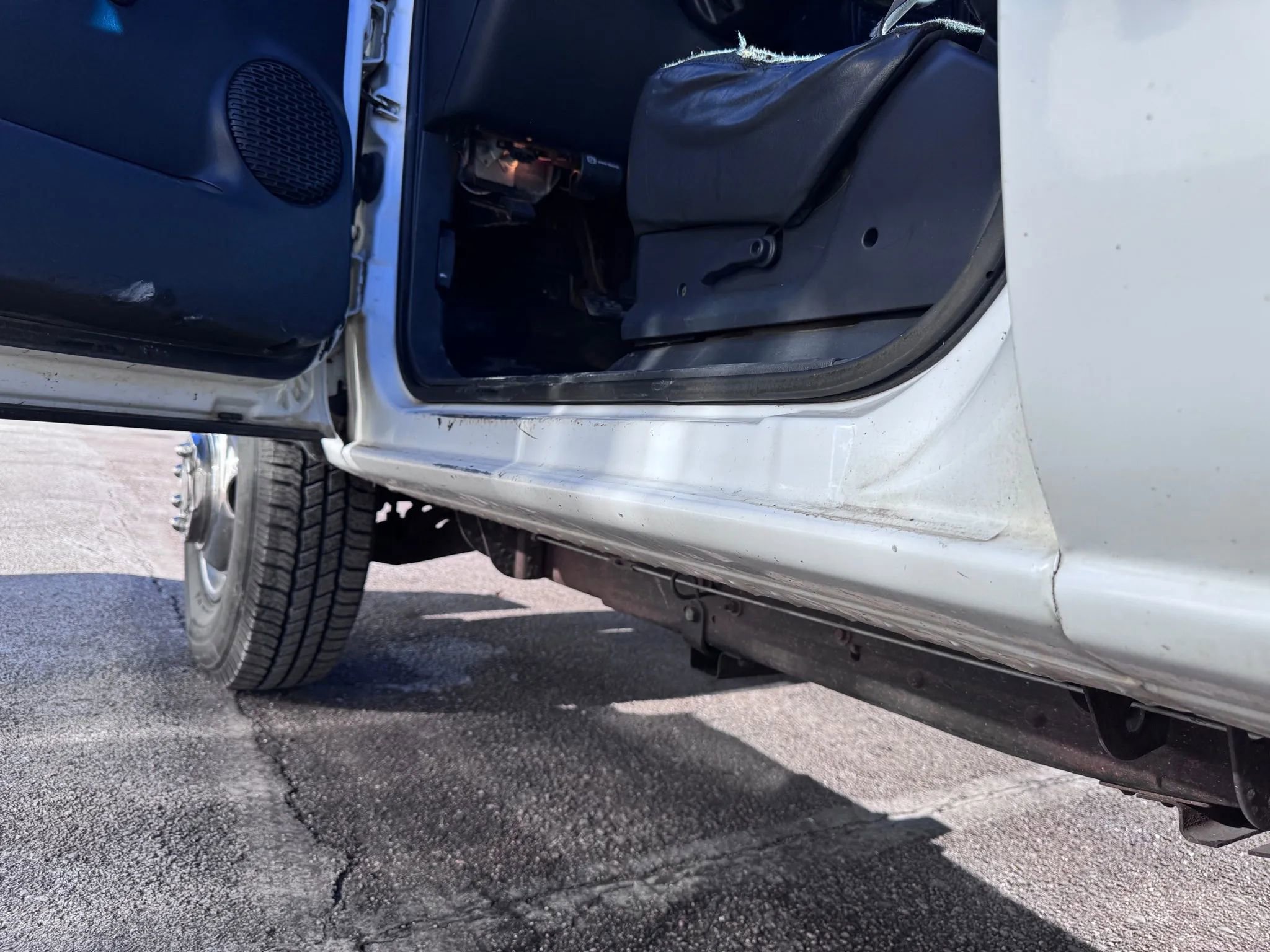 Used 2001 GMC Sierra 3500 SL image 16