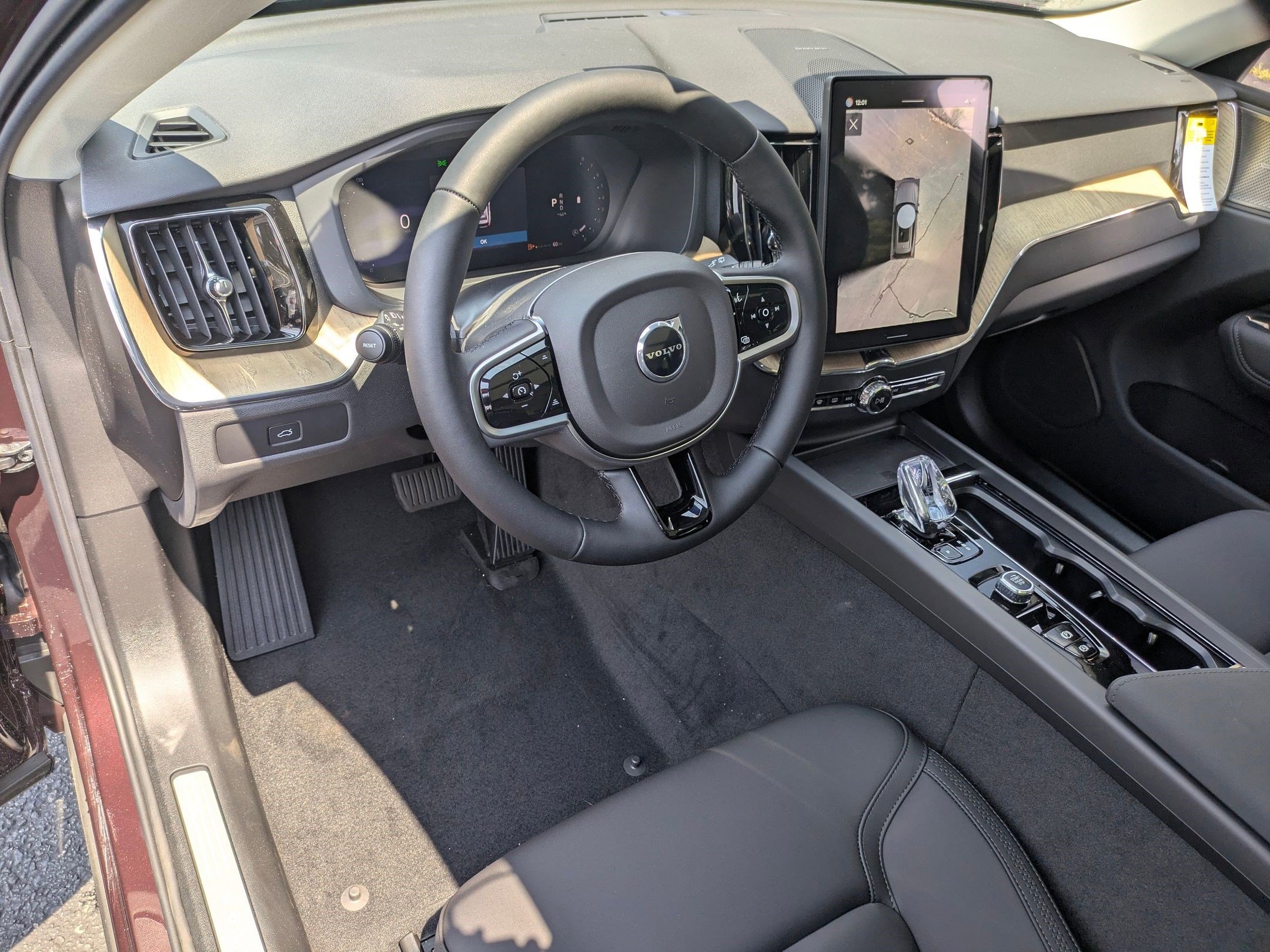 New 2026 Volvo XC60 B5 Plus w/ Protection Package Premier image 8