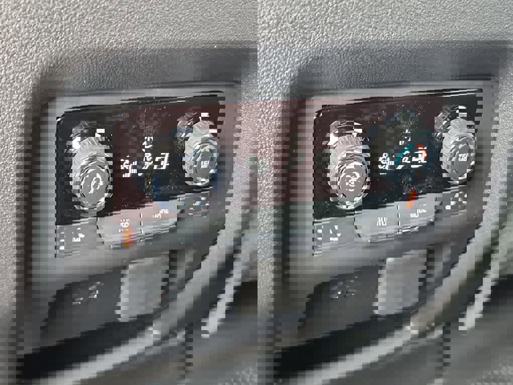 New 2026 Chevrolet Traverse RS w/ LPO, Floor Liner Package image 9