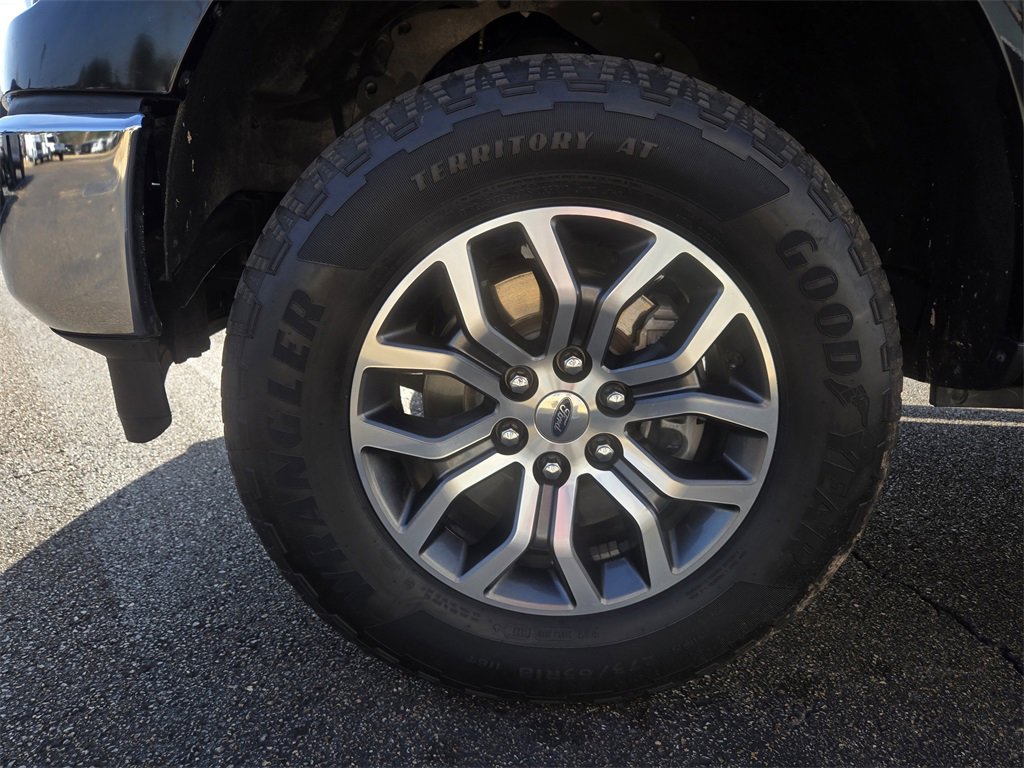 Used 2022 Ford F150 Lariat w/ Equipment Group 501A Mid image 28