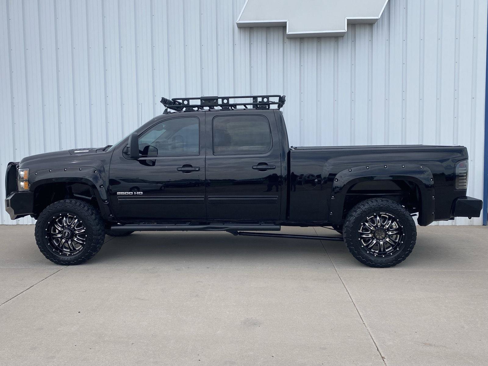 Used 2014 Chevrolet Silverado 2500 LTZ w/ LTZ Plus Package AWD/4WD image 7