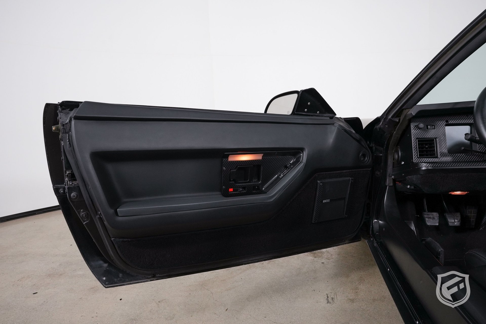 Used 1987 Chevrolet Corvette Convertible RWD image 15
