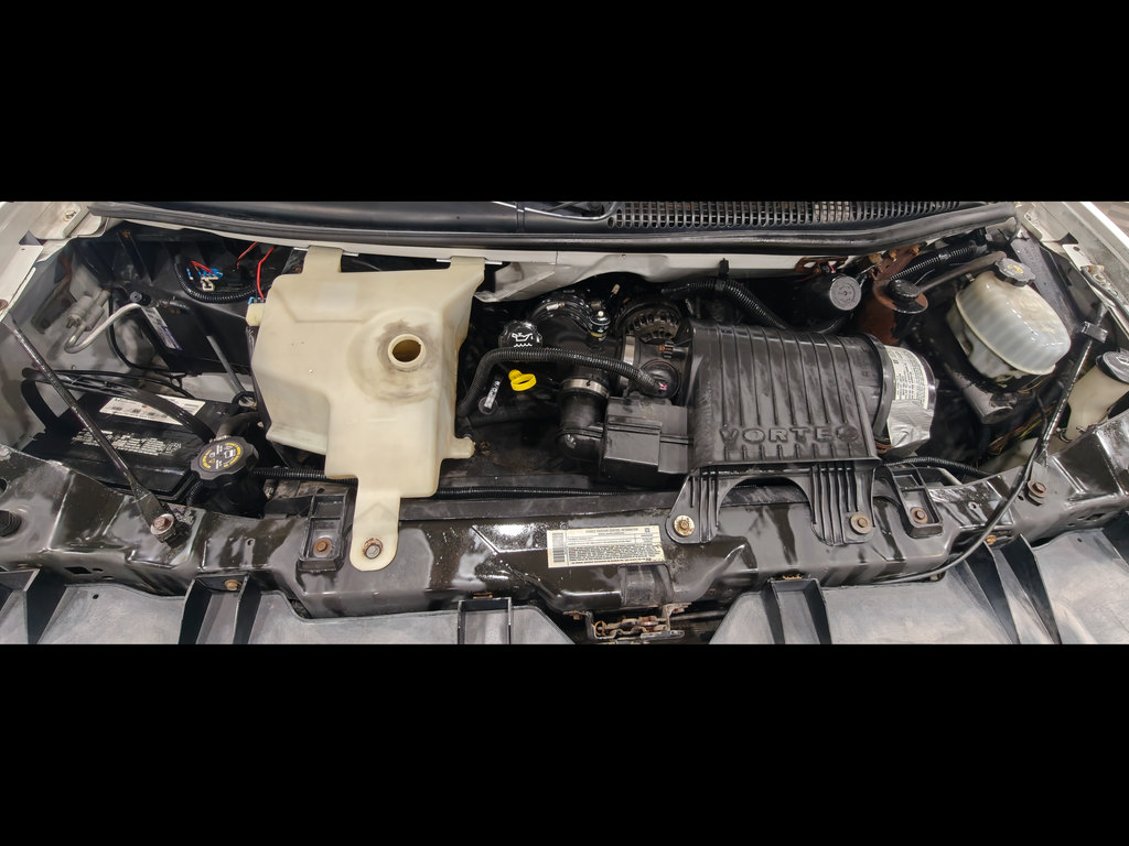 Used 2004 Chevrolet Express 3500 RWD image 36