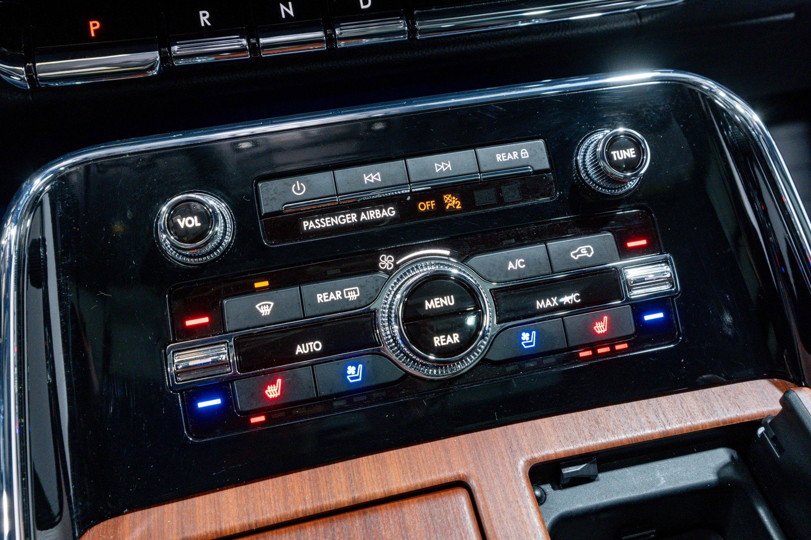 Used 2024 Lincoln Navigator Reserve w/ Equipment Group 201A image 24