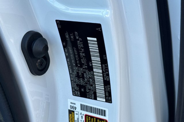 Certified 2026 Toyota Sienna XLE FWD image 35