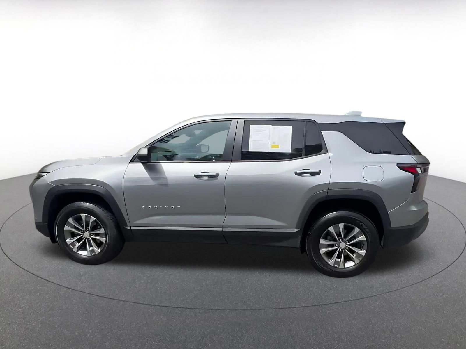 Used 2025 Chevrolet Equinox LT image 9