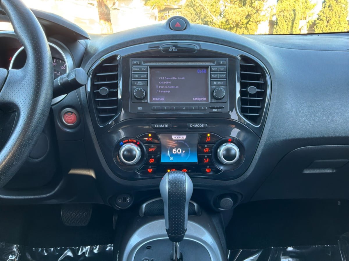 Used 2013 Nissan Juke SL AWD/4WD image 15