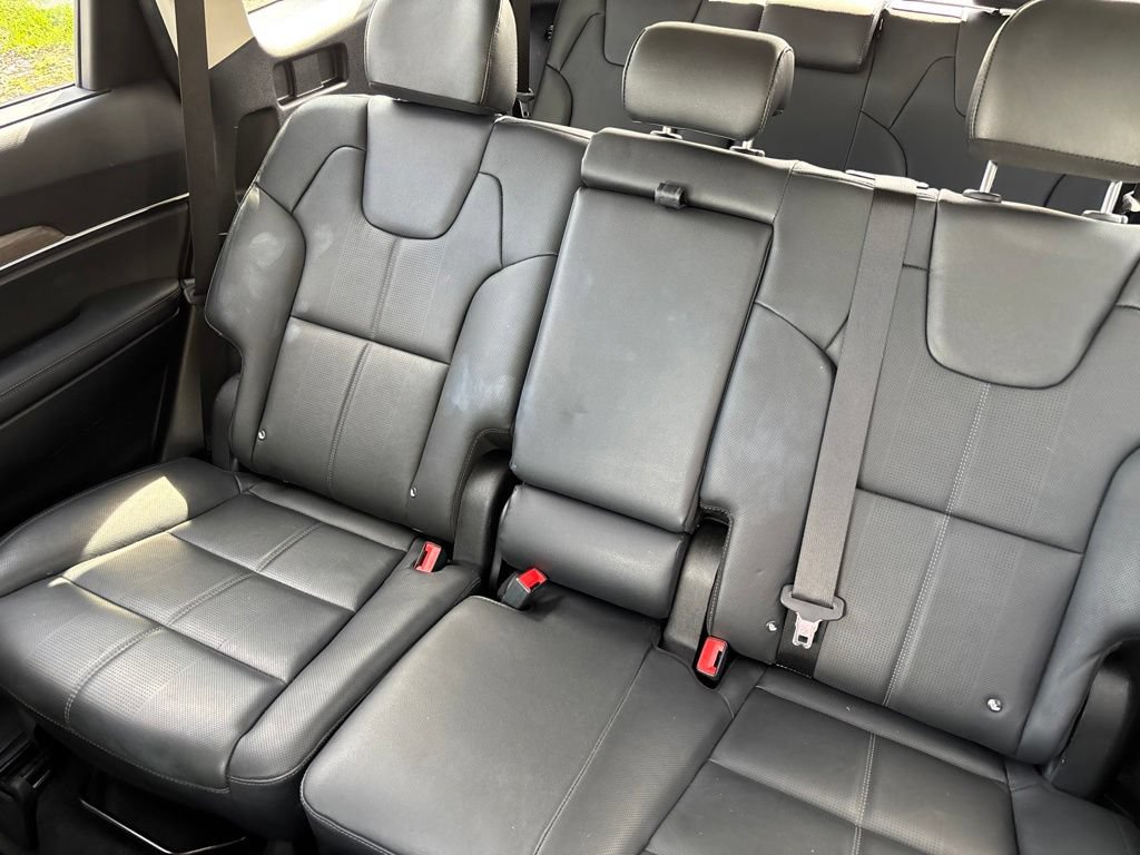 Used 2021 Kia Telluride EX AWD/4WD image 16