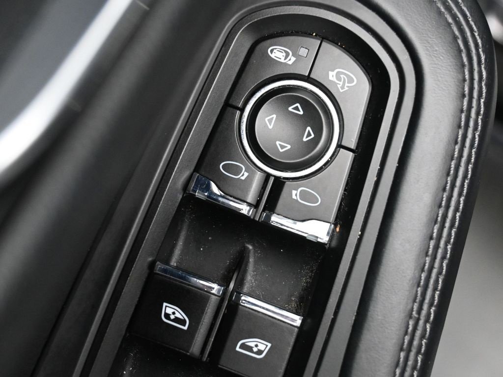 Used 2018 Porsche Macan GTS image 12