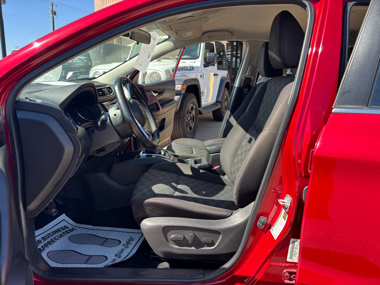Used 2017 Nissan Rogue Sport SV w/ SV All-Weather Package image 19
