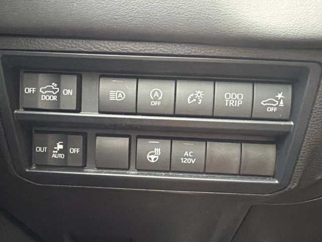 Used 2025 Toyota Tundra Platinum AWD/4WD image 27