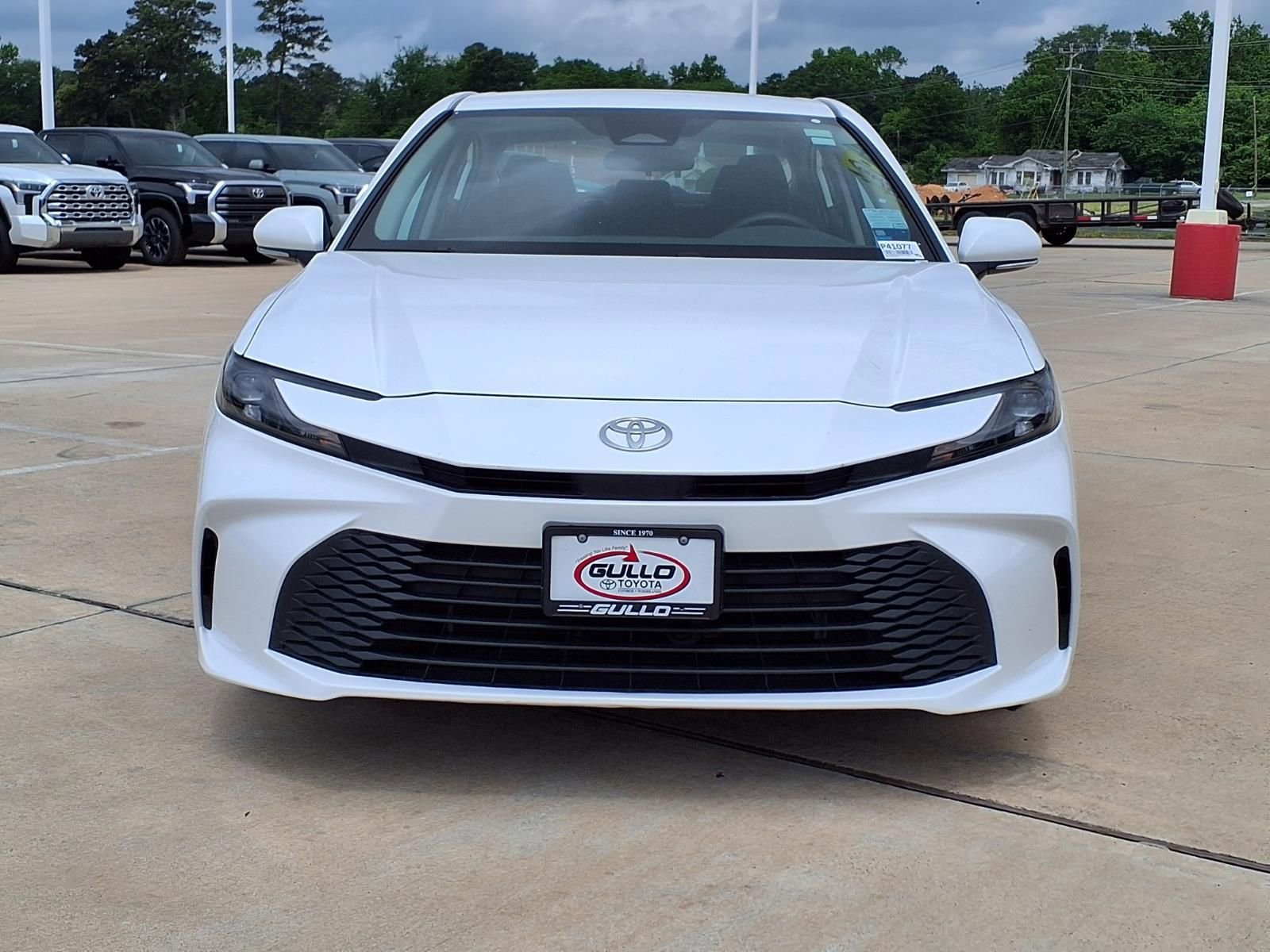 Used 2025 Toyota Camry LE FWD image 4