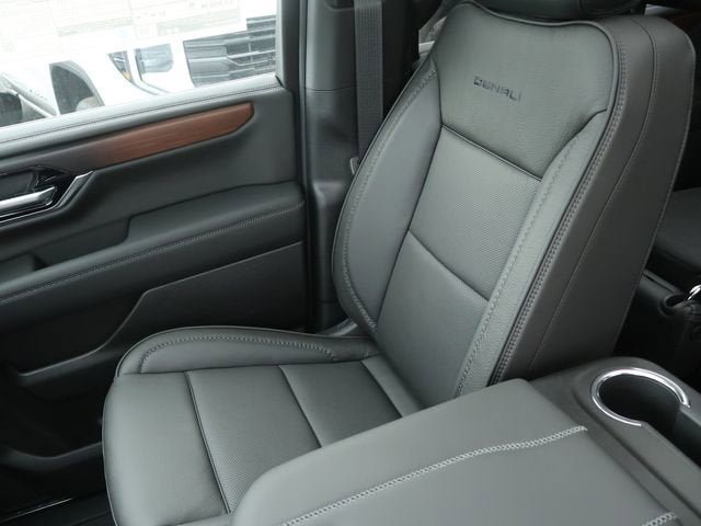 New 2026 GMC Yukon XL Denali w/ Denali Reserve Package AWD/4WD image 22